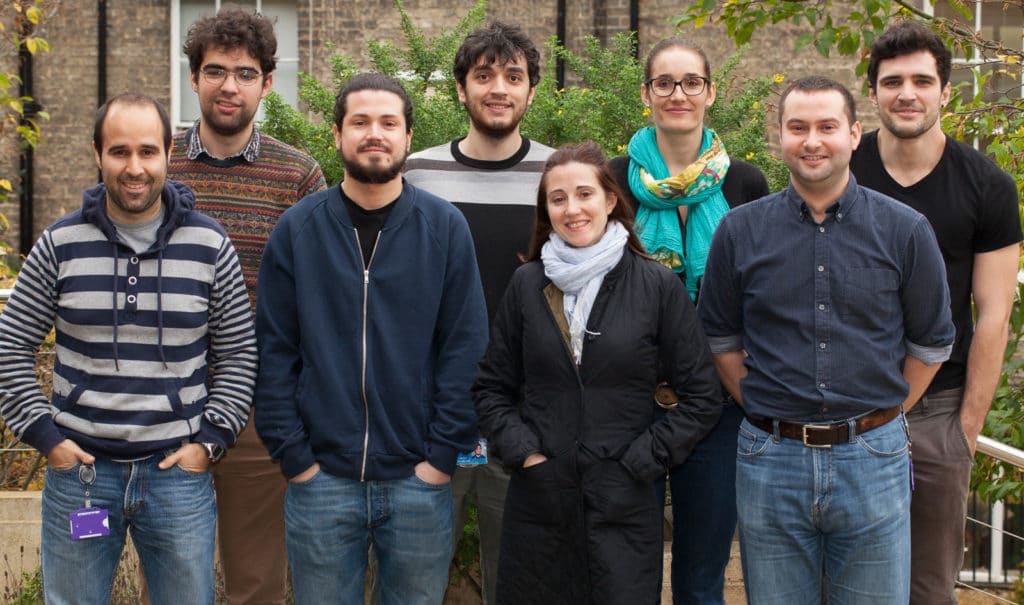 Meri Huch and lab members in the Institute back garden 2015